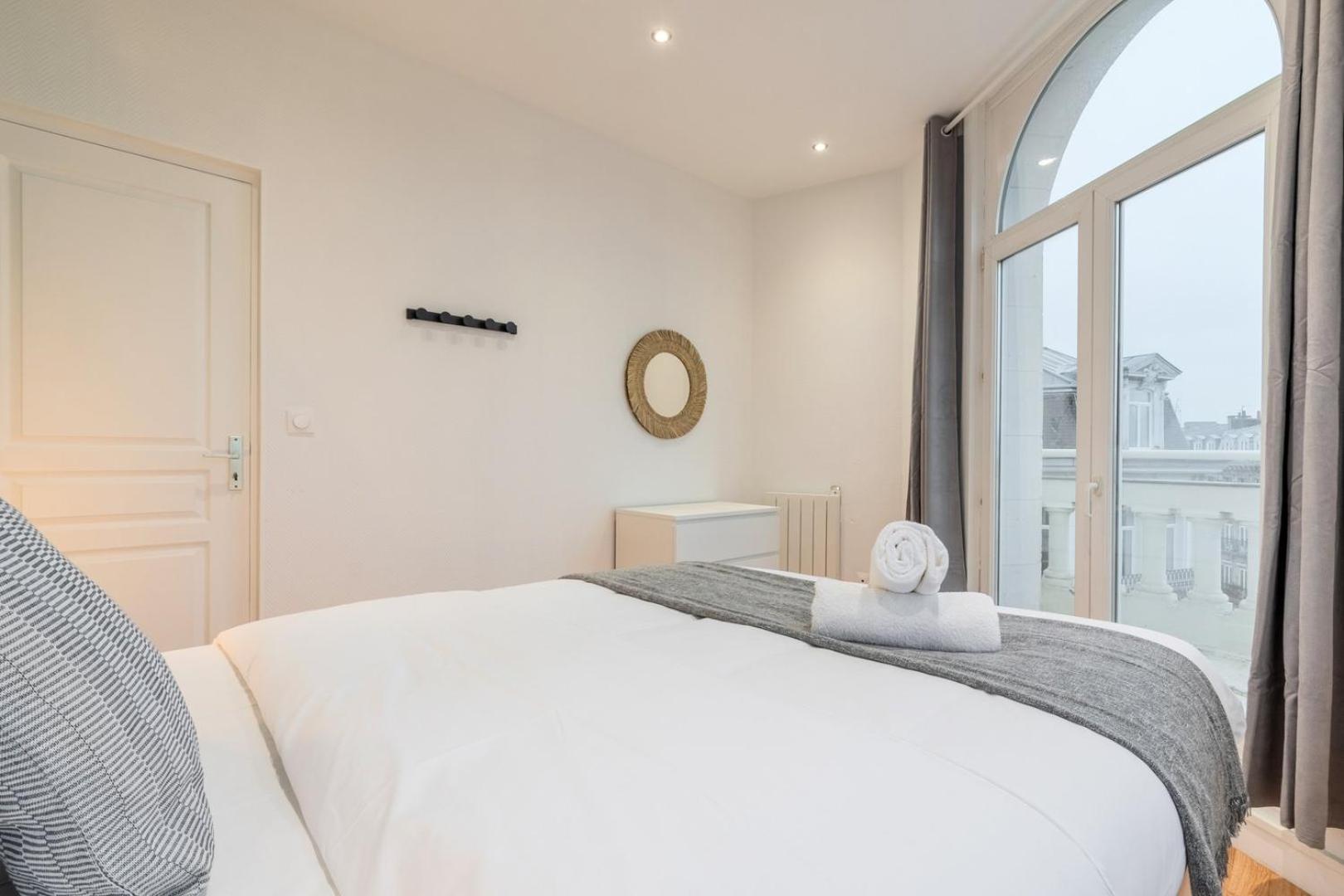Apartment For 4 In Front Of Lille Flandres Station Exterior photo