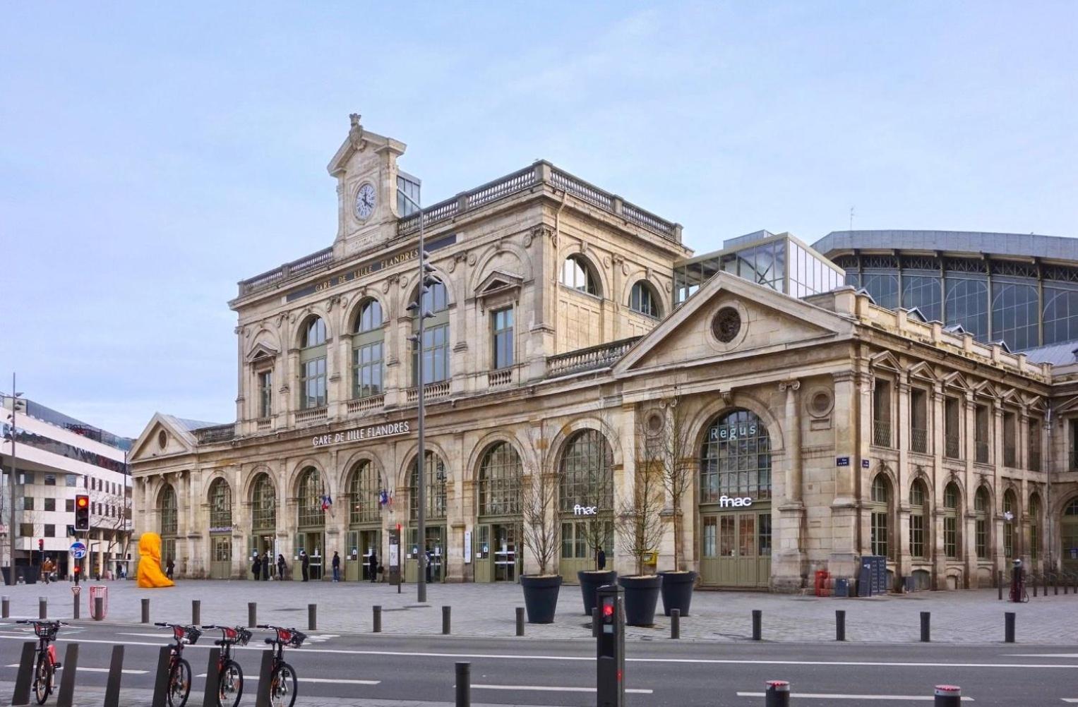 Apartment For 4 In Front Of Lille Flandres Station Exterior photo