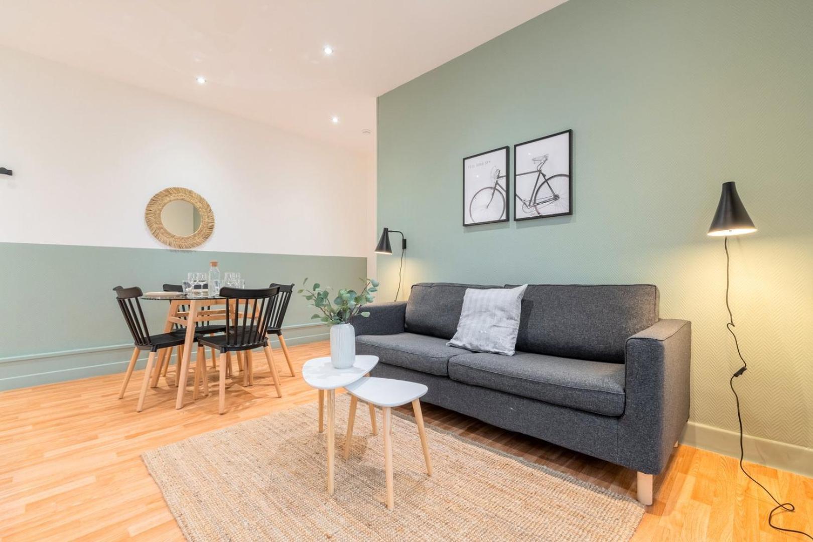 Apartment For 4 In Front Of Lille Flandres Station Exterior photo