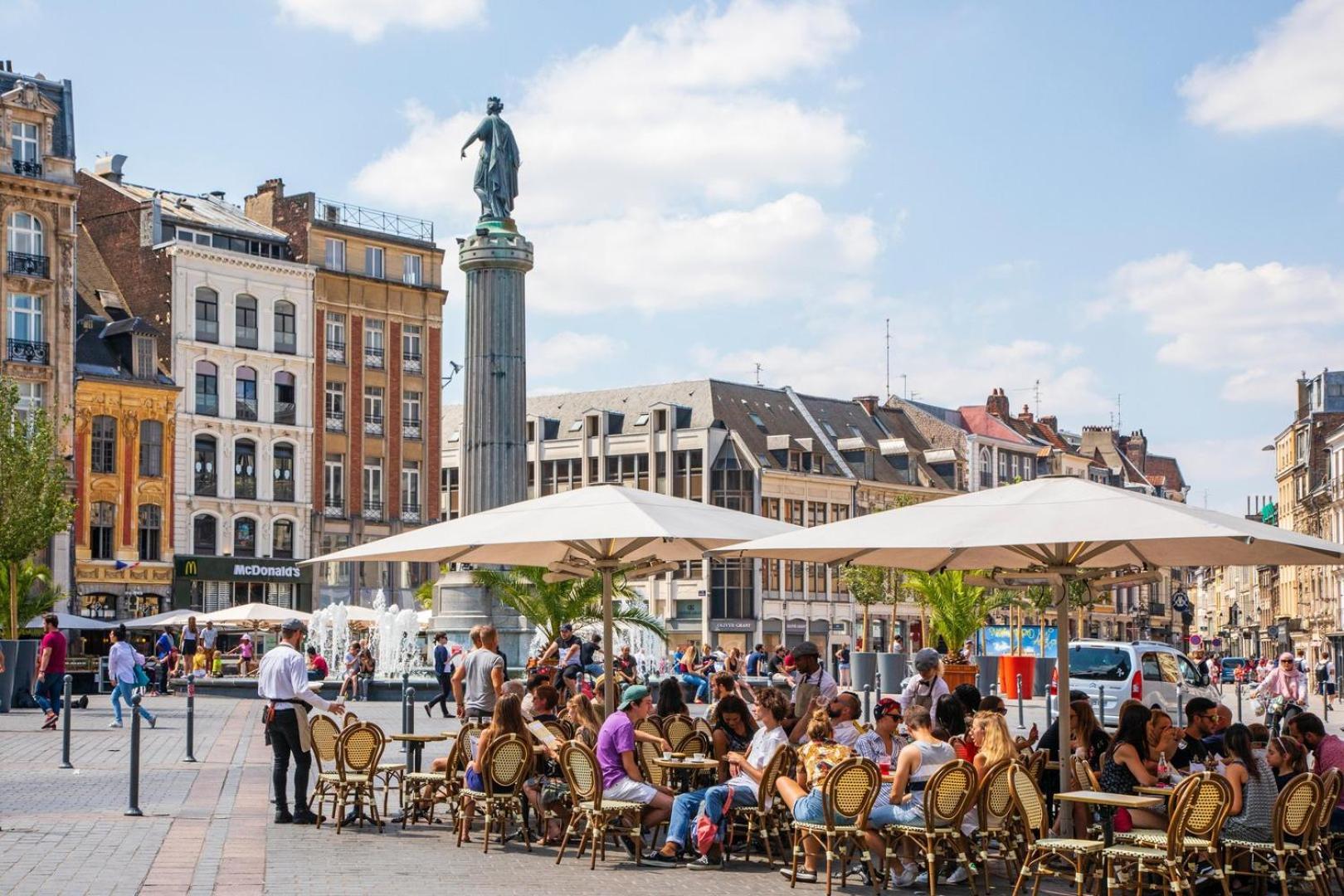 Apartment For 4 In Front Of Lille Flandres Station Exterior photo